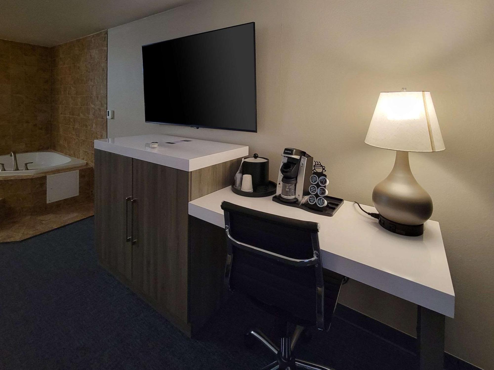 Quality Inn Порт Орчард Екстериор снимка